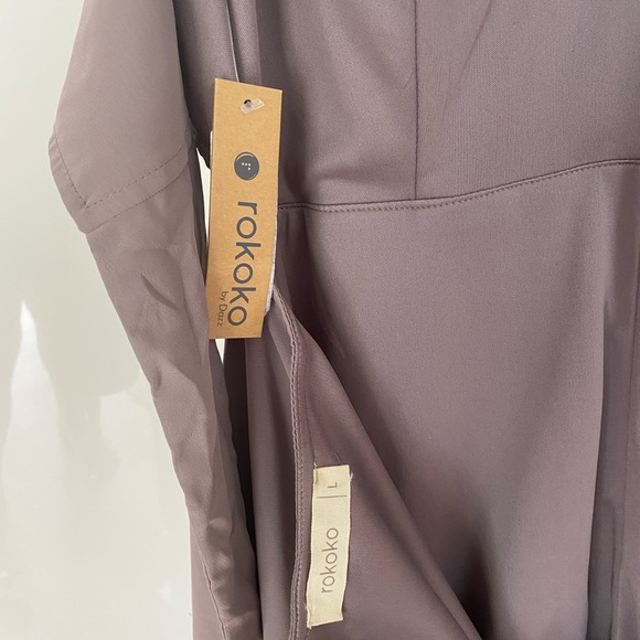 NWT back tie romper - Picture 3 of 5